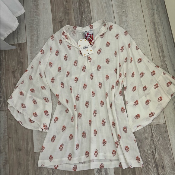 La Vie Style House Dresses & Skirts - Women's White Floral Bell-Sleeve Dress